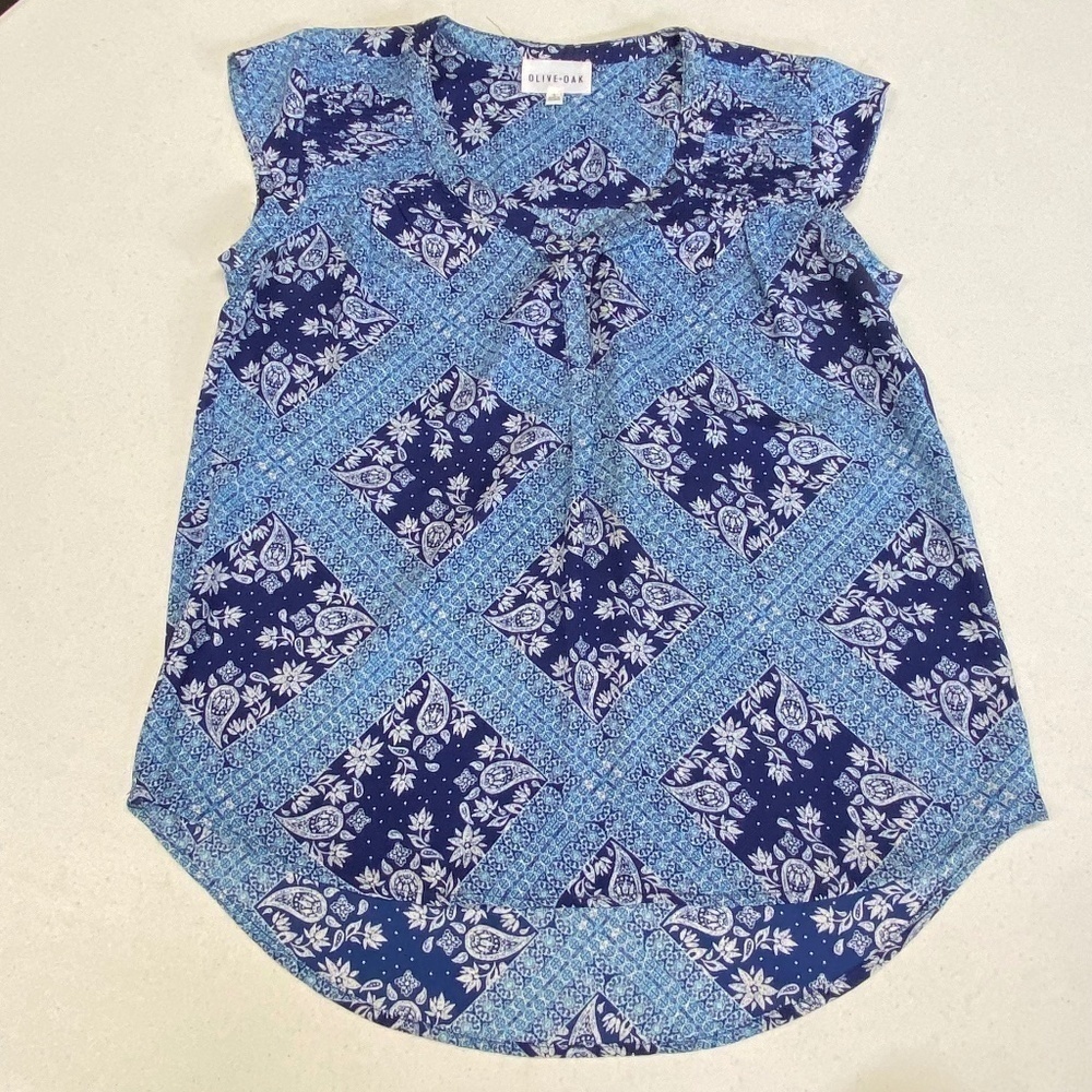 Olive & Oak red white blue top size L